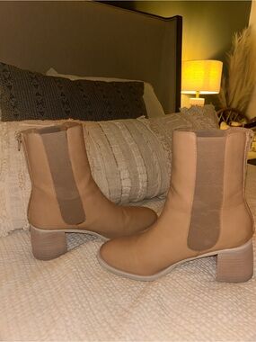 Classic Tan Chelsea Block Heel Booties - Women